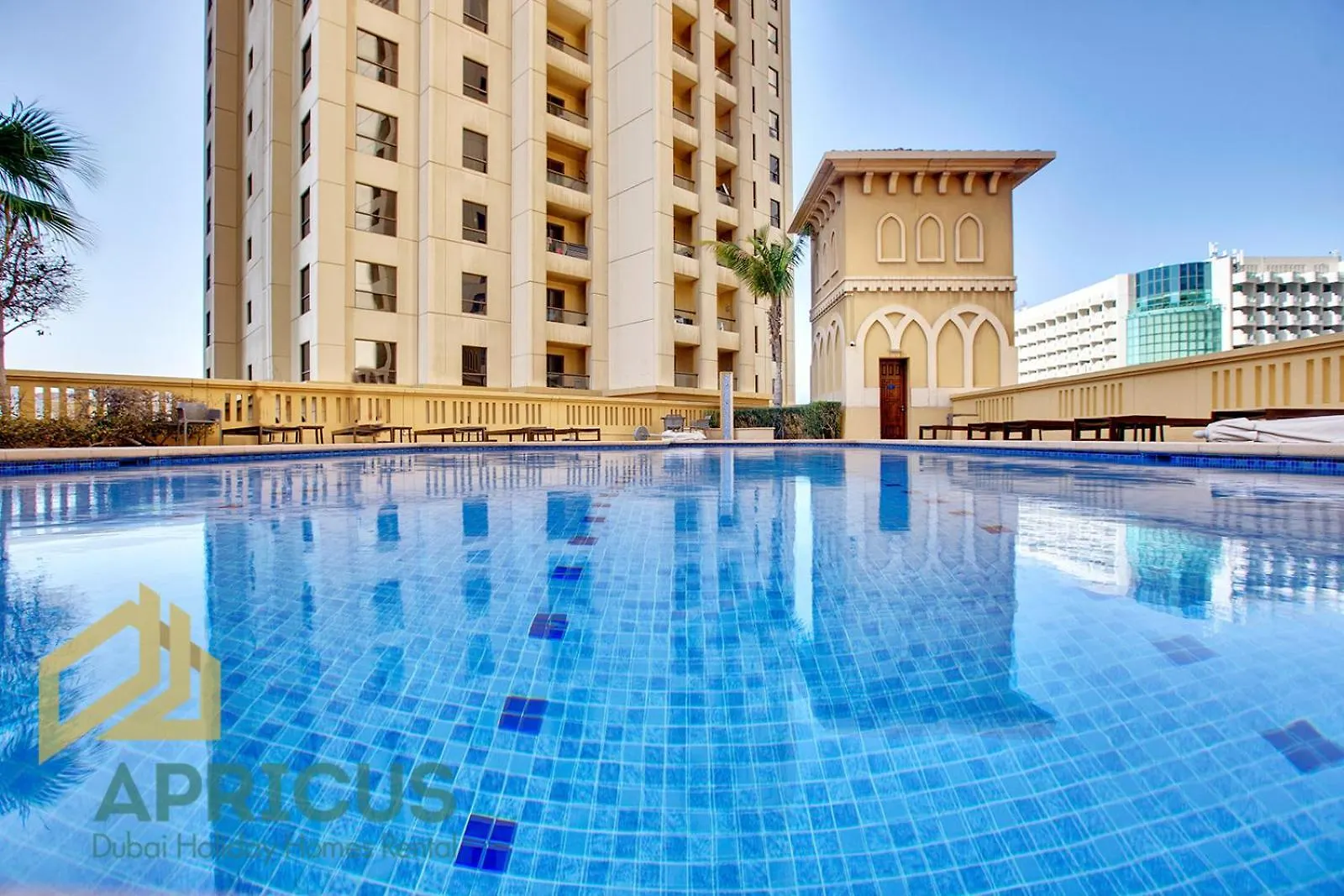 Stylish 2Br Apt Just Minutes From Beach Dubái Apartamento