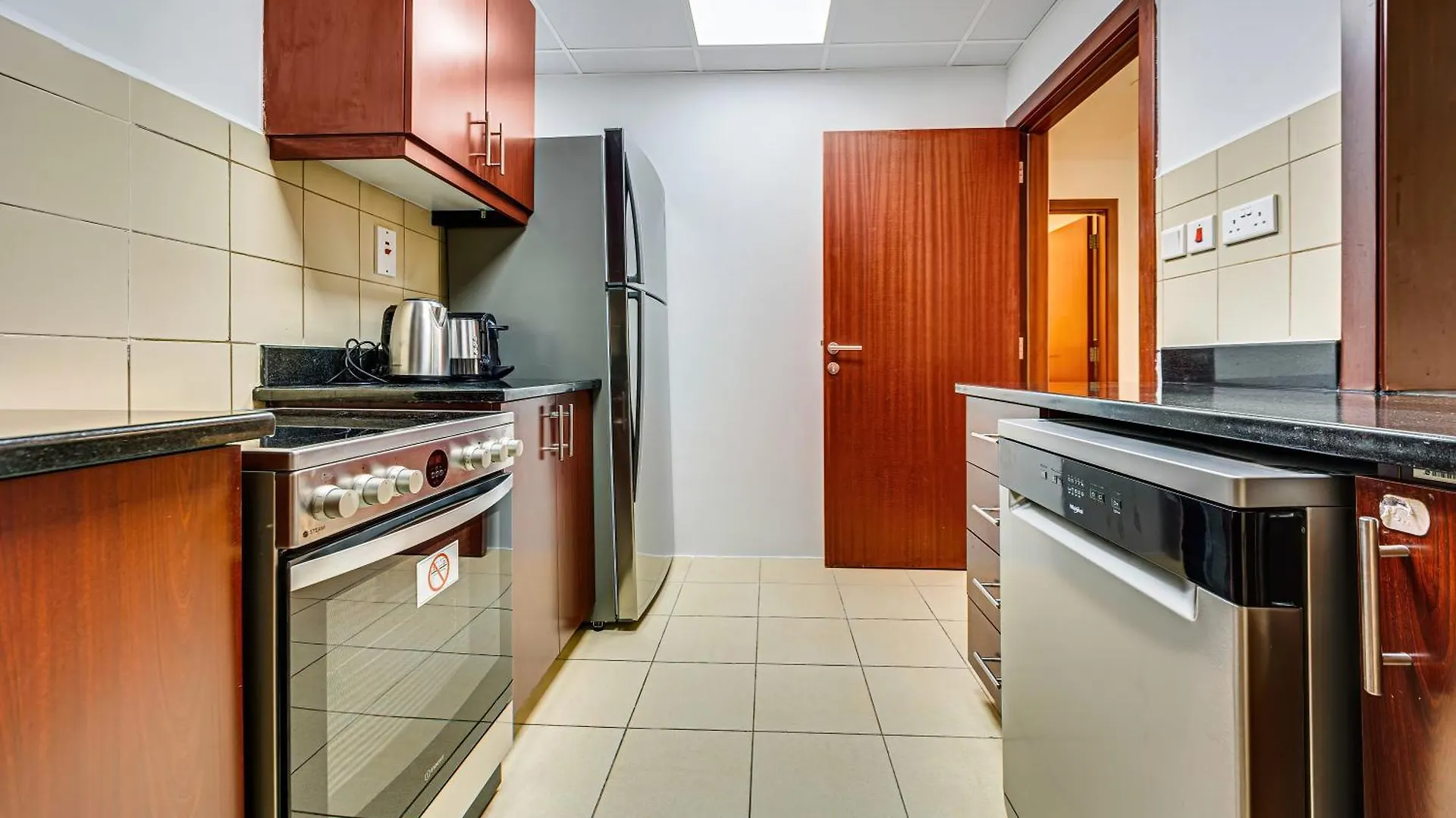 Stylish 2Br Apt Just Minutes From Beach Dubái 0*,  Emiratos Árabes Unidos