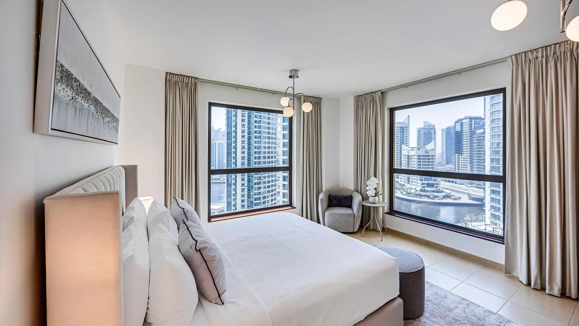 Stylish 2Br Apt Just Minutes From Beach Dubái 0*,