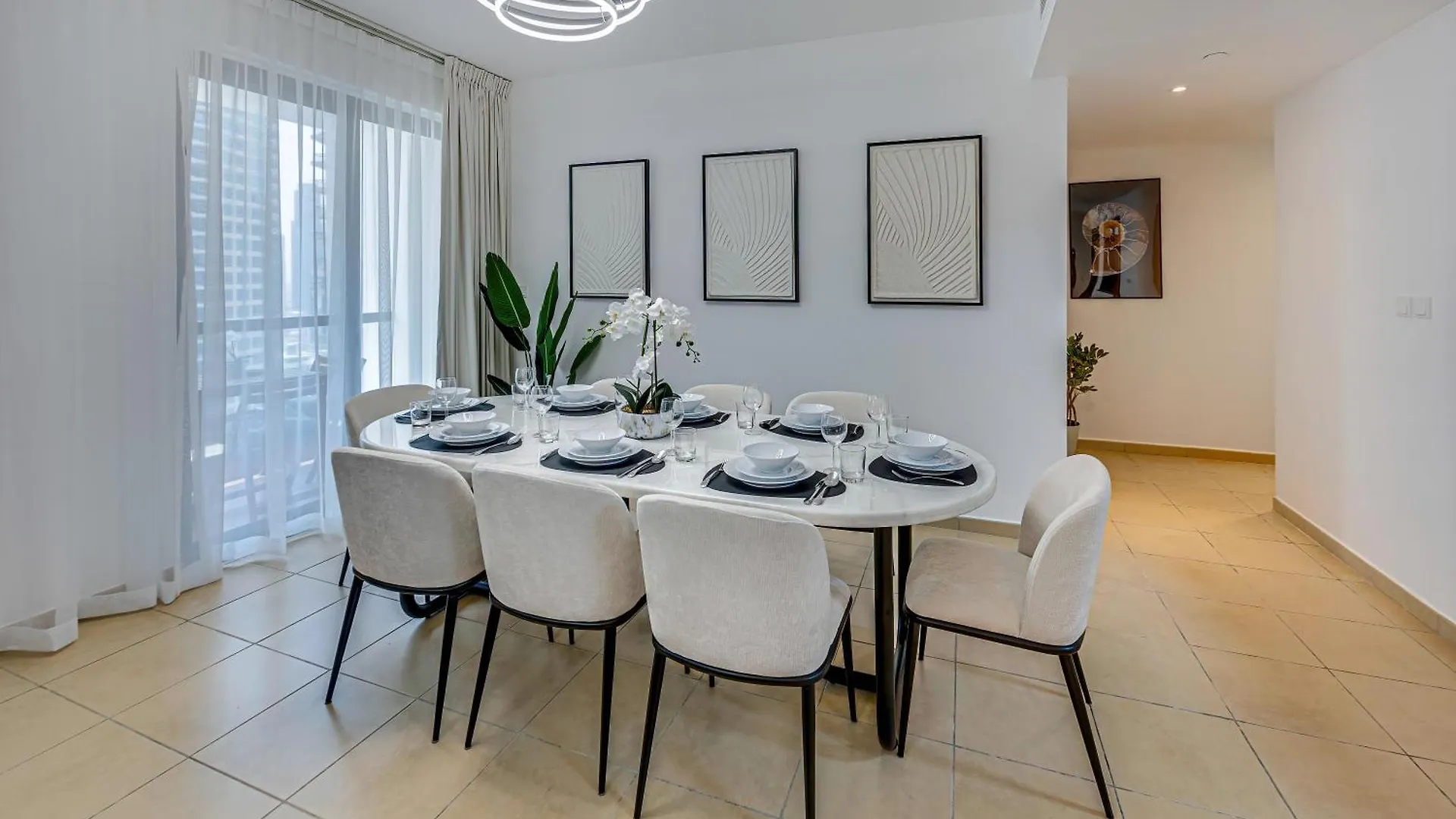Stylish 2Br Apt Just Minutes From Beach Dubái Apartamento