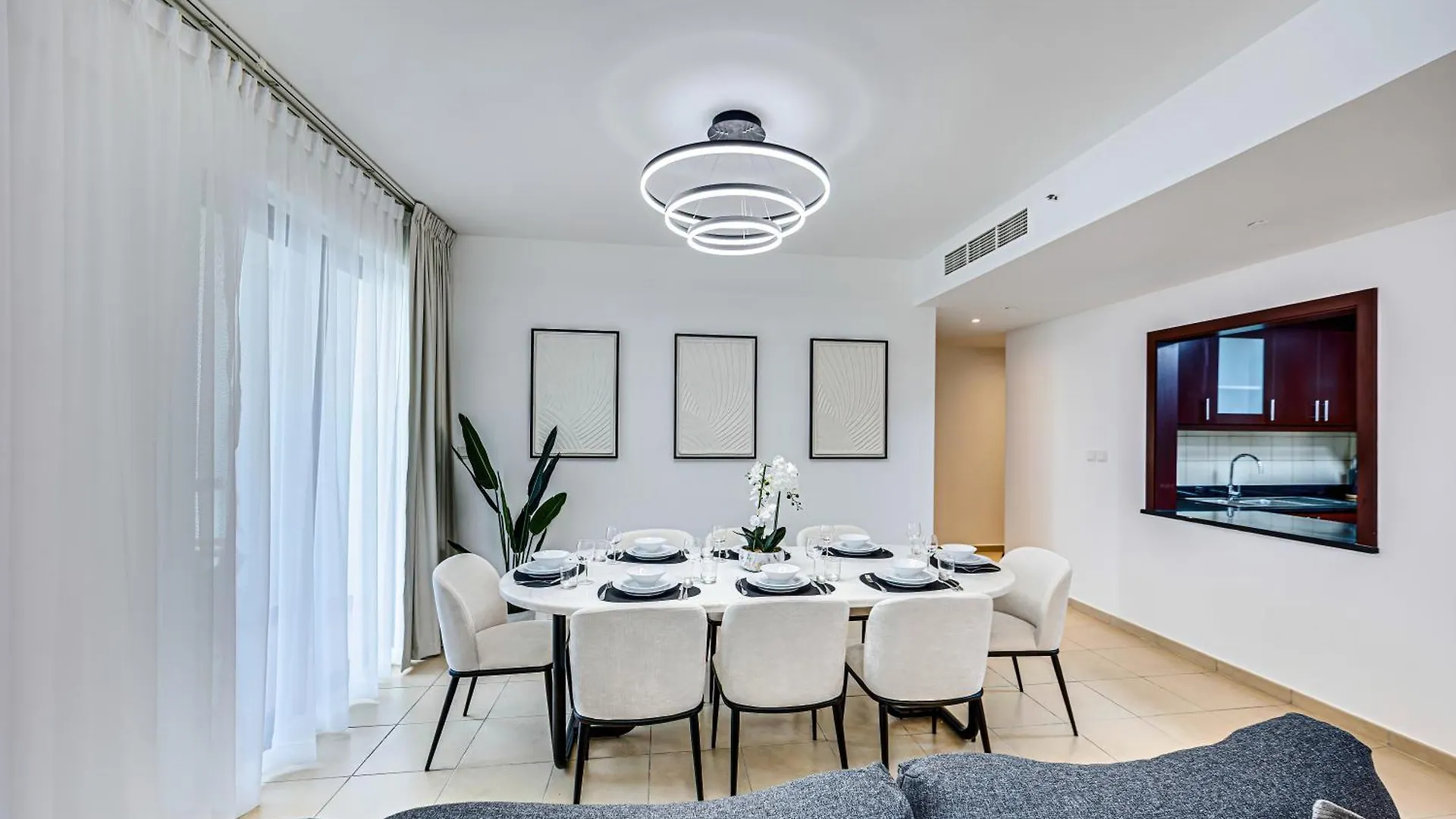 Stylish 2Br Apt Just Minutes From Beach Dubái Apartamento