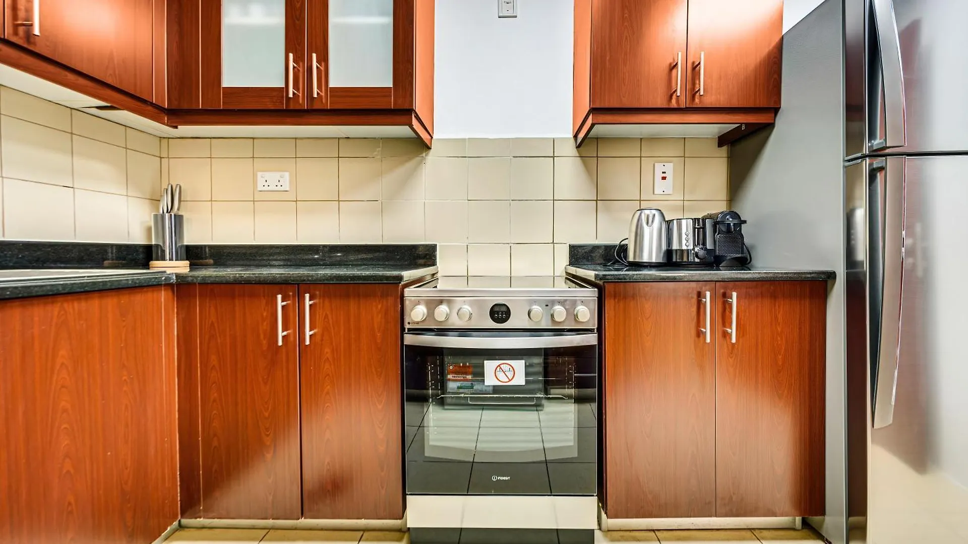 Stylish 2Br Apt Just Minutes From Beach Dubái Emiratos Árabes Unidos