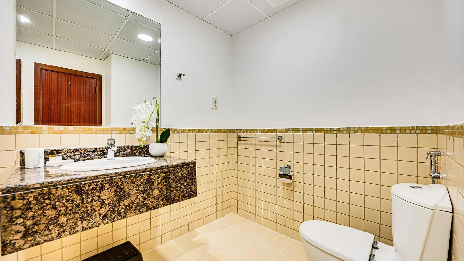 Stylish 2Br Apt Just Minutes From Beach Dubái